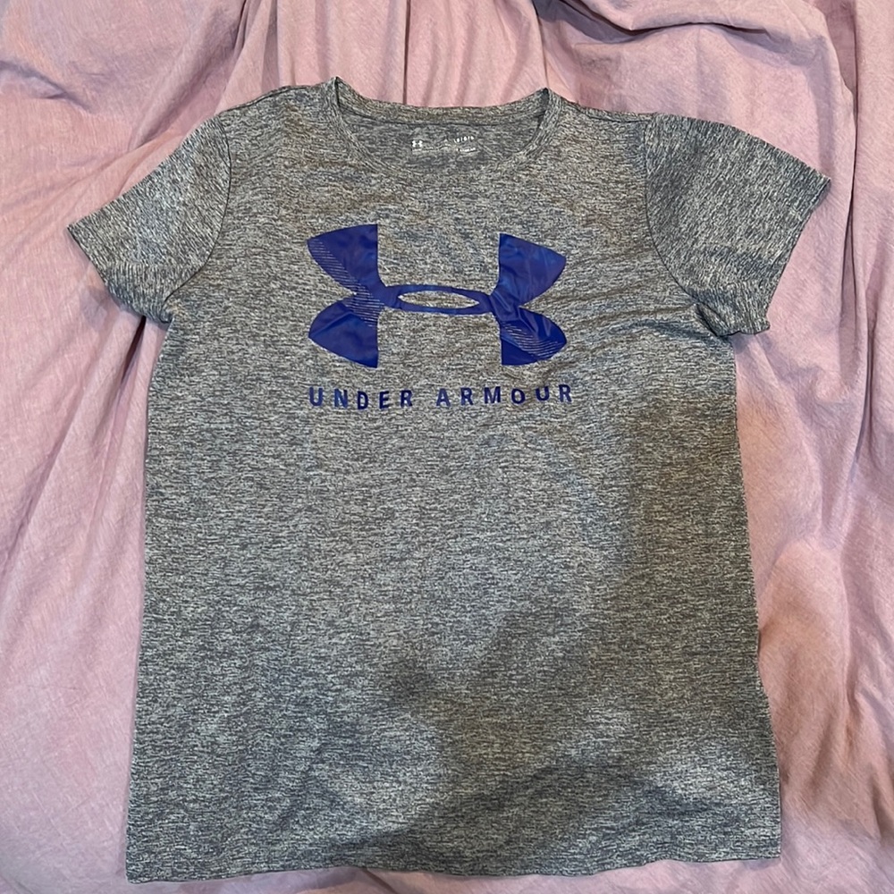 Womens under armour shirt